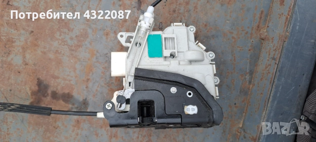 Брава / Брави за врата от Audi Q5 2.0 TFSI 220к.с 2014г., снимка 2 - Части - 54660550