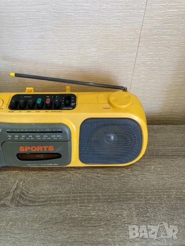 Sony CFM-104 Sports Radio Cassette Player, снимка 4 - Радиокасетофони, транзистори - 54133599