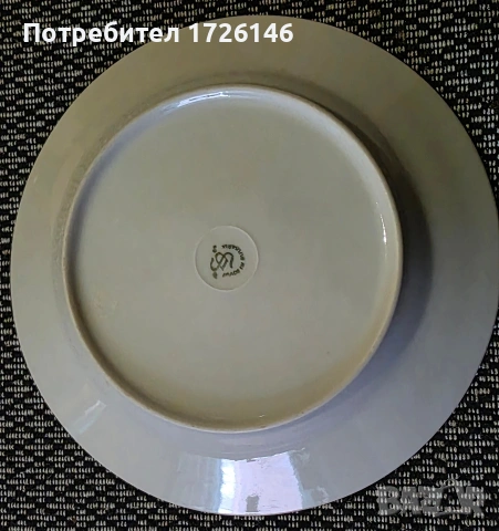 Порцеланови чинии на Изида с червен кант 6 броя , снимка 4 - Чинии - 54058088