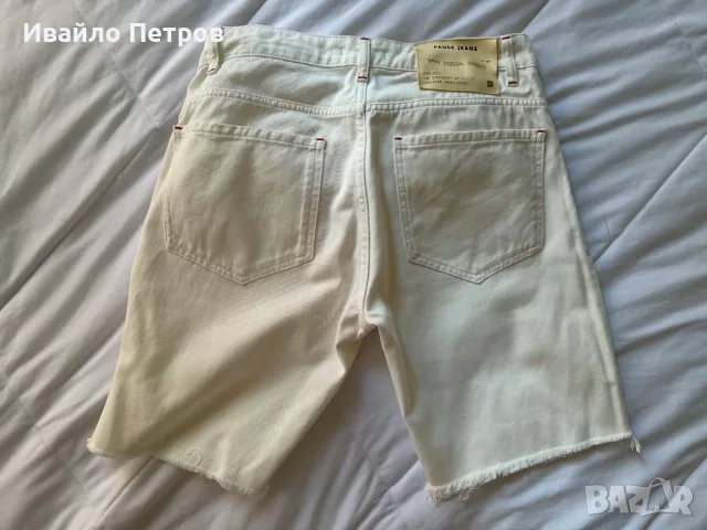 PAUSE JEANS: Unisex [29 номер] Бели къси дънкови панталони с червени акценти, снимка 2 - Къси панталони - 55510457
