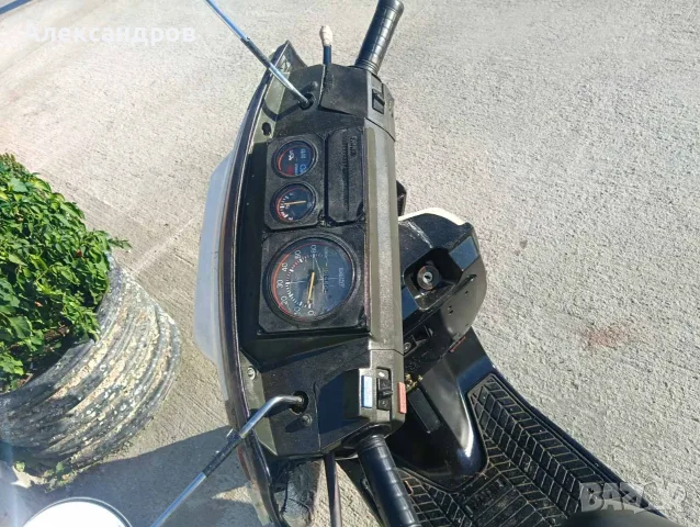  продавам 50 сс Yamaha скутер, снимка 2 - Мотоциклети и мототехника - 55528322