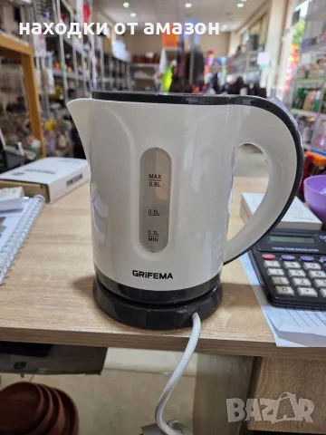 малка електрическа кана за вода Grifema GC1001