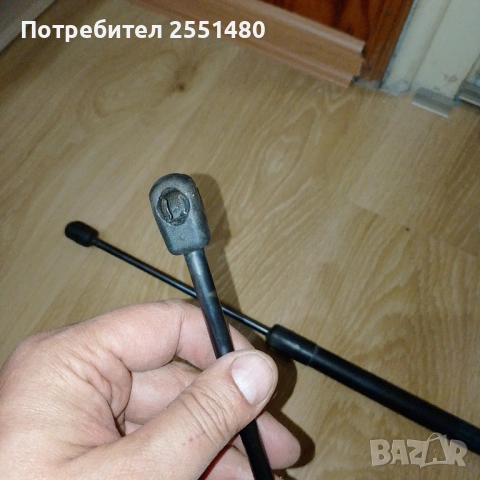 Газови Амортисьори Багажник Passat B6 Variant, снимка 2 - Части - 54655156
