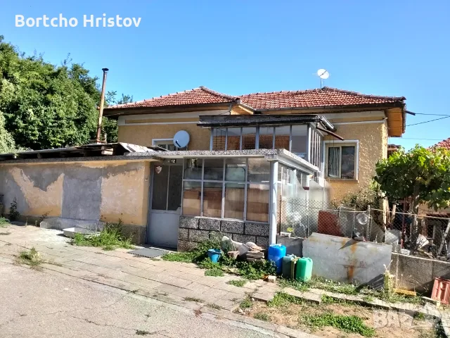 КЪЩА В СЕЛО ЛИСЕЦ