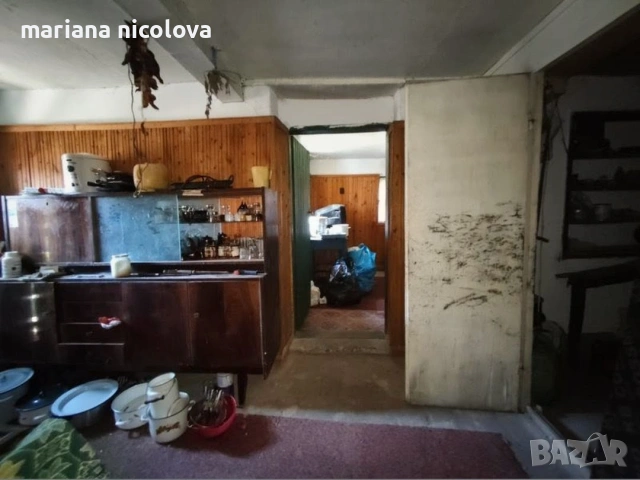 Две къщи с голям двор 1.5 дка – село Горан, само 6 км от Ловеч, снимка 17 - Къщи - 54396103