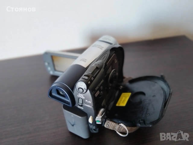 Цифровата видеокамера Canon DC310E Japan, снимка 13 - Камери - 54541638