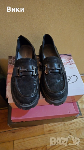 Дамски обувки , снимка 3 - Дамски ежедневни обувки - 54136145