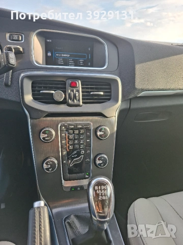 Volvo V40 1.6D Summum, снимка 4 - Автомобили и джипове - 54564200