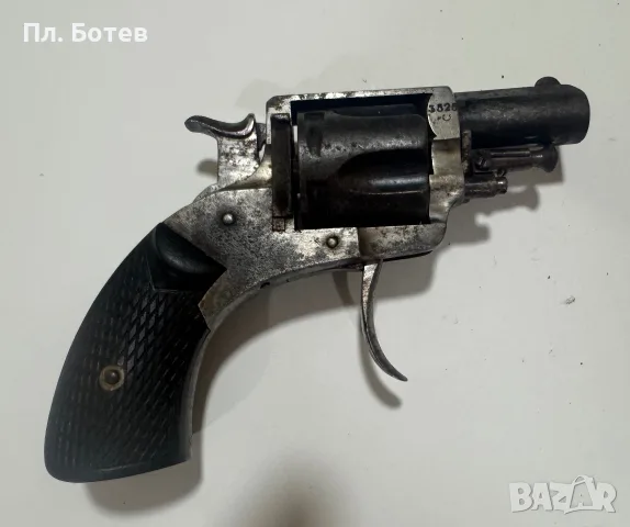 Стар револевер.