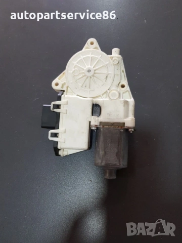 Мотор за стъкло за задна дясна врата Bosch за Citroen C4 (2004-2008) 0130822238, снимка 2 - Части - 54538687