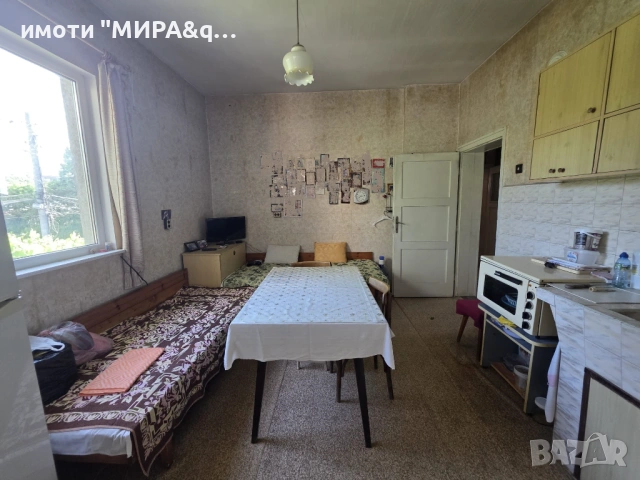 Самостоятелна къща с двор в кв. „Овчарски“, гр. Хасково, снимка 2 - Къщи - 54628253