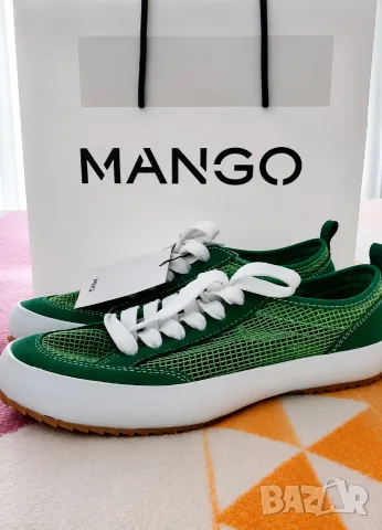 Нови мрежести сникърси Mango
