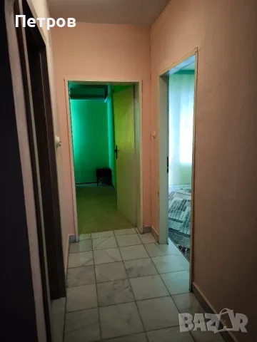 От собственик Просторен и напълно обзаведен 3-стаен апартамент в кв. Каменица 1, снимка 15 - Апартаменти - 55395026