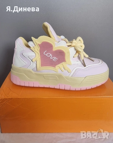 Дамски кецове сърце, снимка 5 - Кецове - 54271595