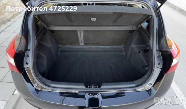 Hyundai I30 1.4i 2013г, снимка 16 - Автомобили и джипове - 54598589