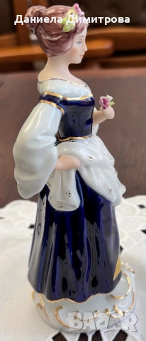 Елегантна дама, Royal Dux Bohemia, снимка 3 - Статуетки - 54288273