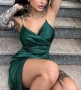 Елегантна зелена сатенена рокля, снимка 1