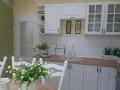 апартамент на комуникативно място в център София с паркомясто, снимка 1