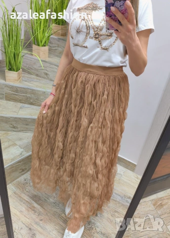 Пола от къдрав тюл