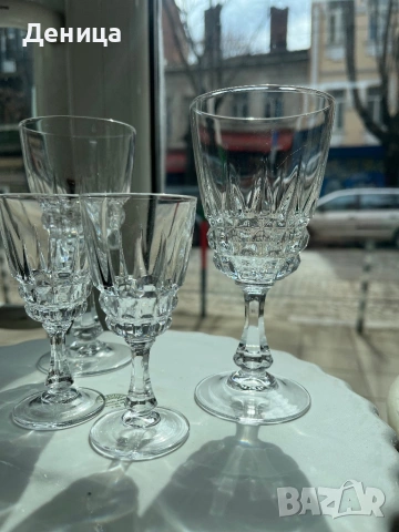 Чаши за двама♥️ Чашите имат красив, детайлен фасетиран дизайн на столчето и основата, снимка 5 - Чаши - 54047966