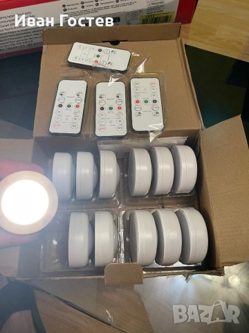 Чисто нов ГОЛЯМ комплект 12 бр. Безжични RGB LED Лампички с 4 Дистанционни , снимка 2 - Други - 54919219