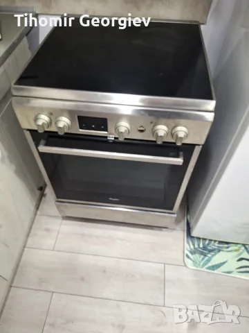 Продавам готварска печка с керамични котлони, снимка 3 - Печки, фурни - 55616243