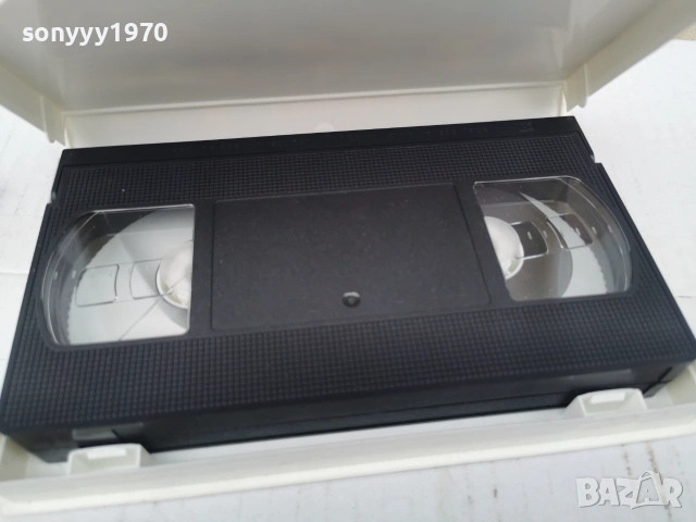 QUEEN-VHS VIDEO TAPE 0807260949L1, снимка 7 - Други музикални жанрове - 55196780