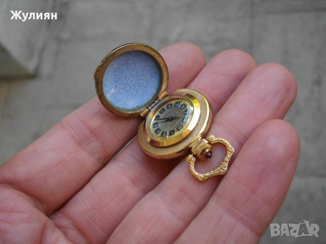  ПОЗЛАТЕН ДАМСКИ ДЖОБЕН ЧАСОВНИК ЧАЙКА ПОРЦЕЛАН РУБИН , снимка 5 - Антикварни и старинни предмети - 54719446