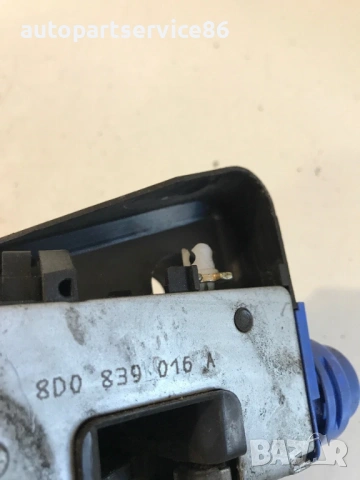 Механизъм за заключване на задна дясна врата за Audi A4 (1998) 8D0839016A, снимка 3 - Части - 54650685