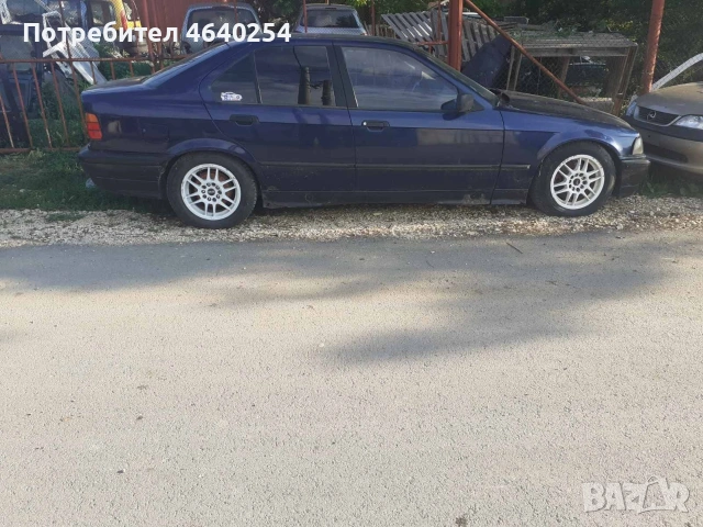 BMW 318i, снимка 3 - Автомобили и джипове - 54010396