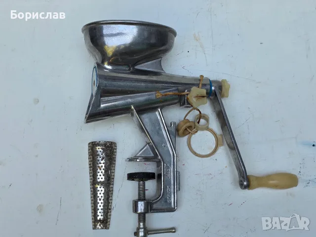 Машинка за мелене на домати, снимка 2 - Месомелачки - 55630460