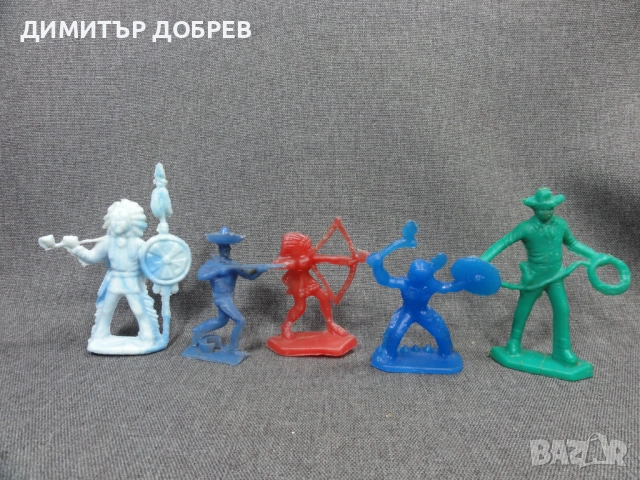 ЛОТ ОТ 10 СТАРИ РЕТРО СОЦ ПЛАСТМАСОВИ ФИГУРКИ ИНДИАНЦИ КАУБОИ, снимка 4 - Колекции - 53009741