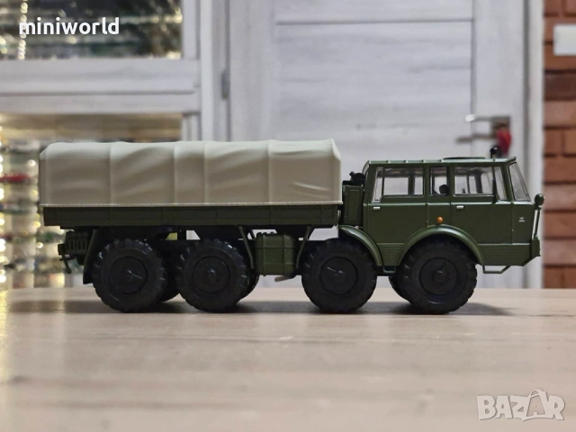 Tatra T813 "KOLOS" 8x8 1967 - мащаб 1:43 на DeAgostini моделът е нов в блистер, снимка 5 - Колекции - 54436365