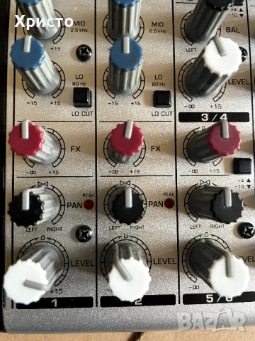 Аудио миксер Behringer UB1002, снимка 2 - Ресийвъри, усилватели, смесителни пултове - 54279059