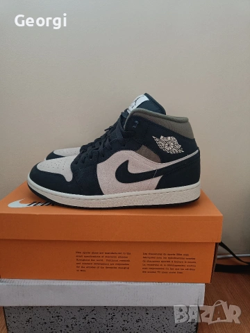 Jordan 1 mid SE Navy Blue/Olive/Beige, снимка 3 - Маратонки - 55185705