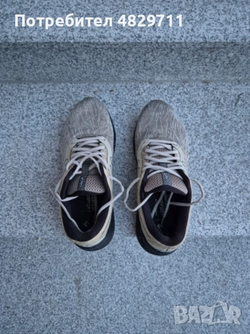Продавам Дамски Маратонки в добро състояние asics gel, снимка 2 - Маратонки - 54576515