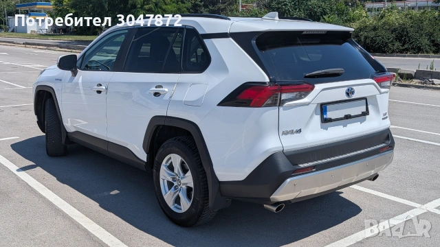 Toyota RAV4 Hybrid 2.5 AWD (4x4) XLE eCVT Видеорегистратор 12' Мултимедия, снимка 6 - Автомобили и джипове - 55079563