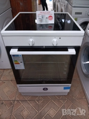 Чисто нова свободно стояща печка с индукционни котлони Електролукс Elektrolux с 2 години Гаранция!