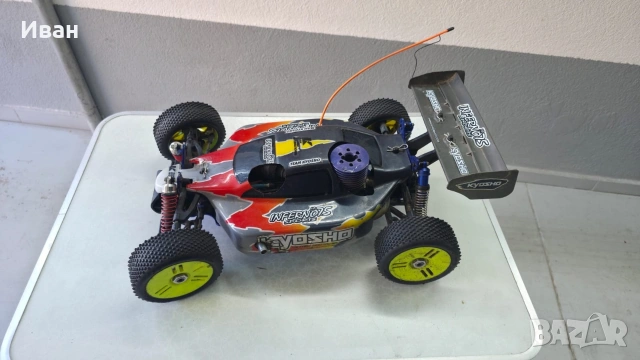 RC бензинова количка kyosho 1:8 