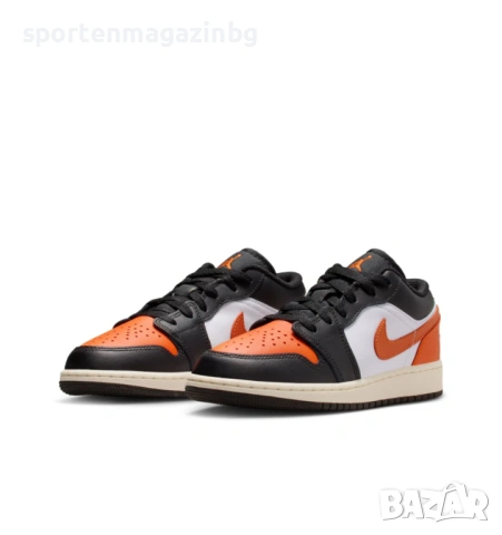 Юношески кецове Nike AIR Jordan 1 LOW (GS), снимка 4 - Детски маратонки - 54781923