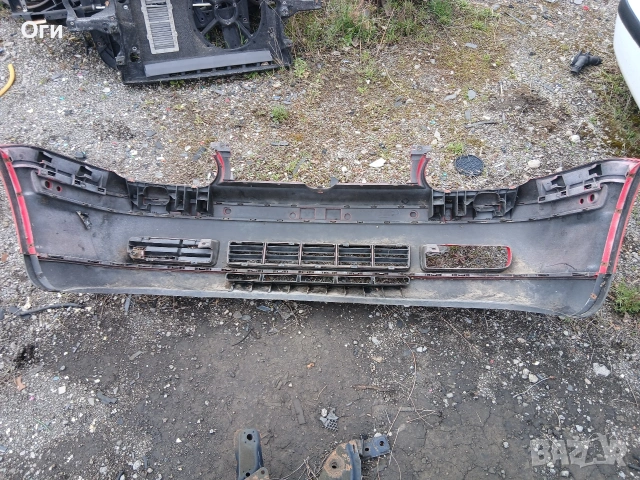 Предна броня за Фолксваген Голф 4, снимка 4 - Части - 54028337