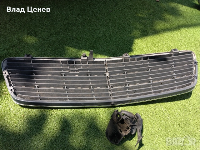 решетка преден капак Мерцедес w203, снимка 5 - Части - 55250700