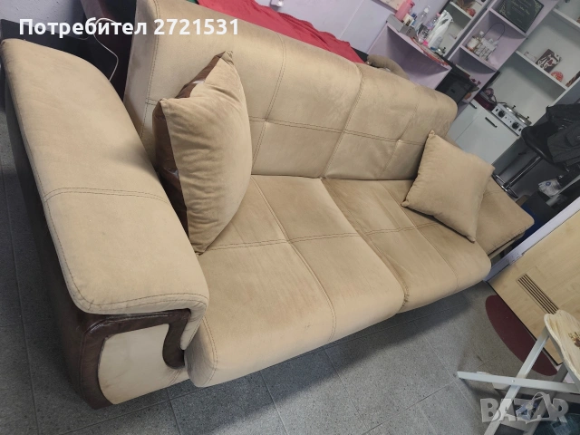 Триместен диван с функция Клик-Клак, снимка 2 - Дивани и мека мебел - 54410915