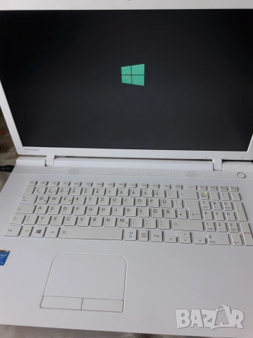 Лаптоп Toshiba Satellite C70, снимка 5 - Лаптопи за дома - 55186976