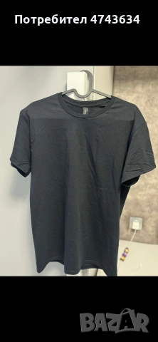 тениски чисто нови 4 евро едната имам около 100 броя С М Л размери