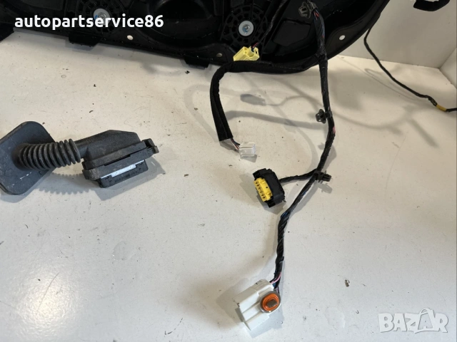 Повдигач за предно дясно стъкло за Hyundai Santa Fe 2.2 CRDi (2020) 82480-S1090 , снимка 3 - Части - 54388918