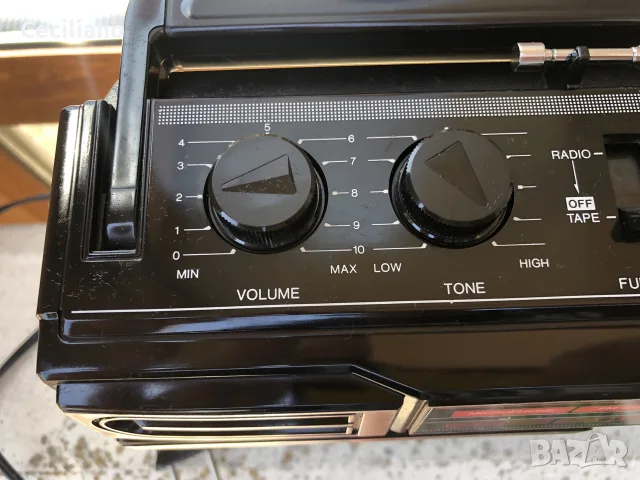 SANYO M 9703K
Много запазен за годините си,като Нов радиокасетофон!, снимка 6 - Радиокасетофони, транзистори - 55430154