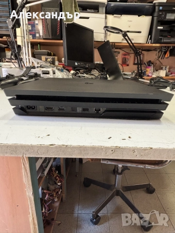 PS4 PRO 1TB комплект , снимка 2 - PlayStation конзоли - 55493230