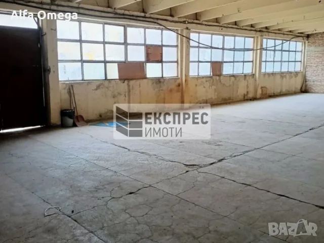 Склад на партерно ниво за производство, или автоработилница