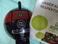 Кафемашина с гаранция 1 година NESCAFÉ® за капсули Dolce Gusto Krups Mini Me Red Black, снимка 6